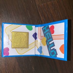 NWT Tetris eyeshadow, in GAMENIGHT gold eye color